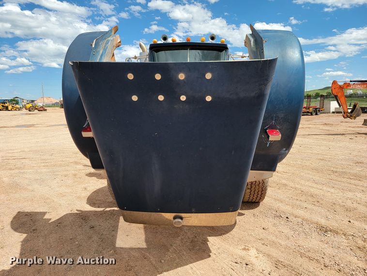 image for item KA9318 1985 Volvo White Autocar AT Westport  truck cab and chassis