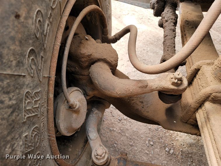 image for item KA9318 1985 Volvo White Autocar AT Westport  truck cab and chassis