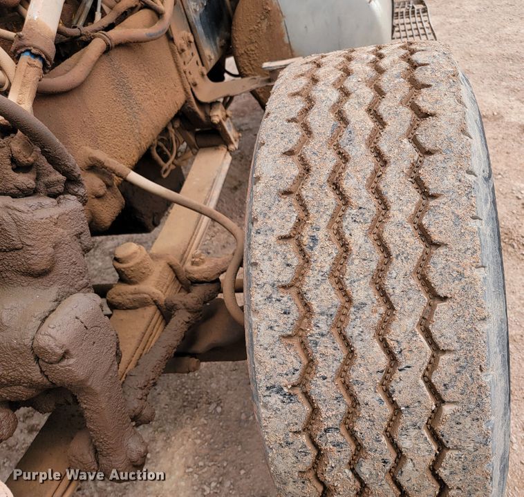 image for item KA9318 1985 Volvo White Autocar AT Westport  truck cab and chassis