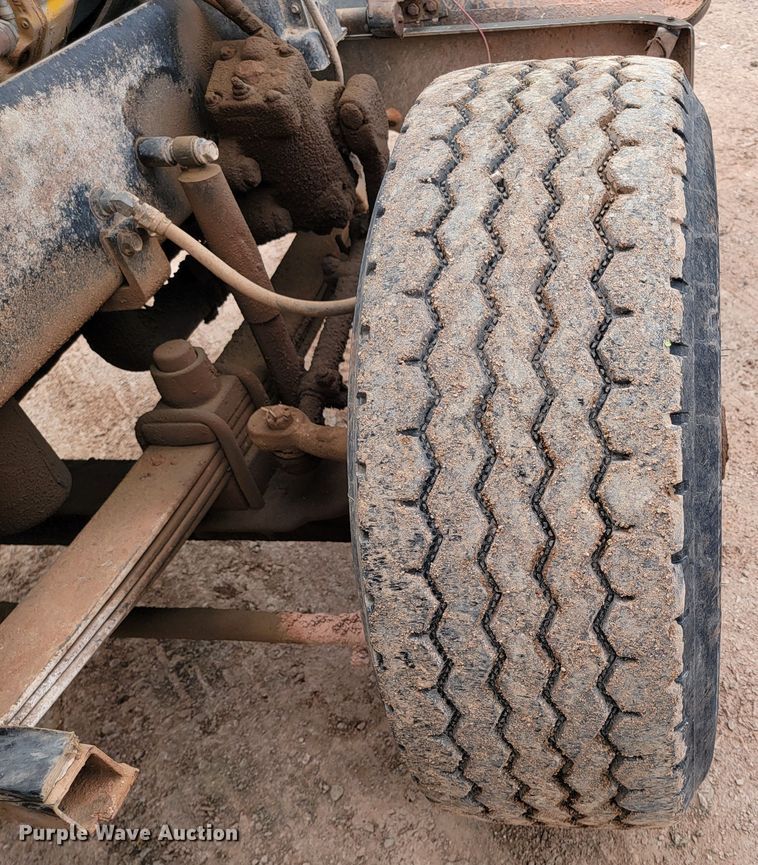 image for item KA9318 1985 Volvo White Autocar AT Westport  truck cab and chassis