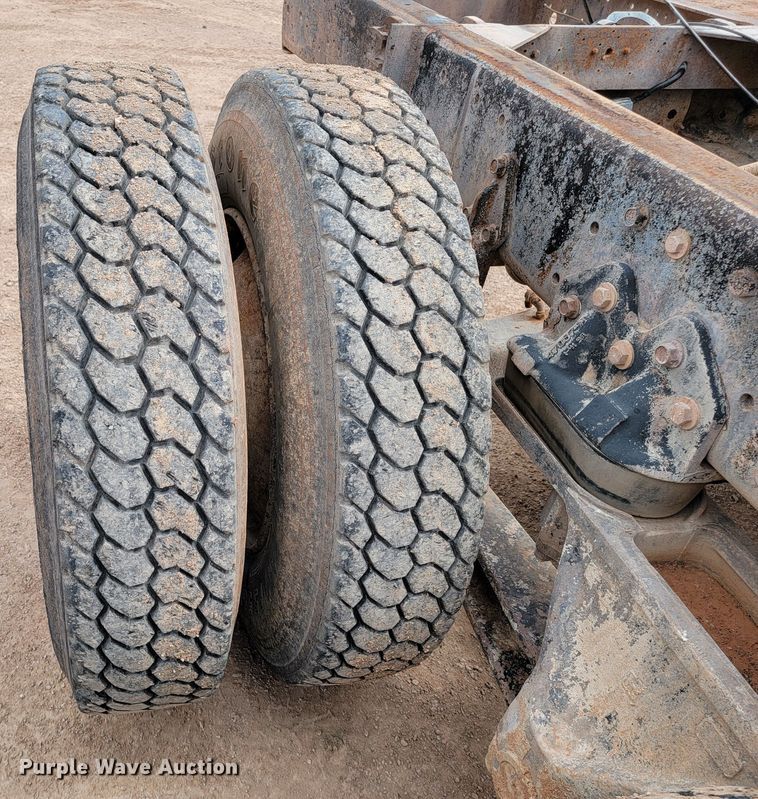 image for item KA9318 1985 Volvo White Autocar AT Westport  truck cab and chassis