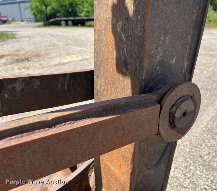 image for item KC9839 1999 Caterpillar 322BL  long reach excavator