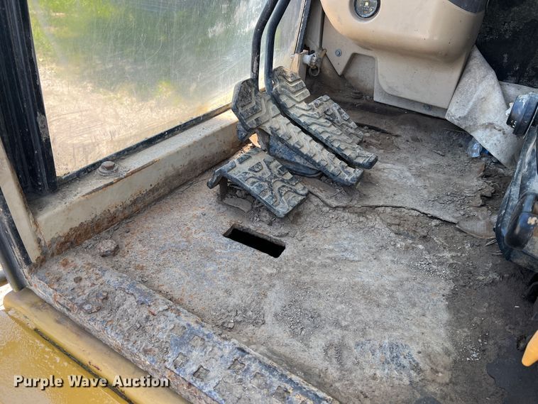 image for item KC9839 1999 Caterpillar 322BL  long reach excavator