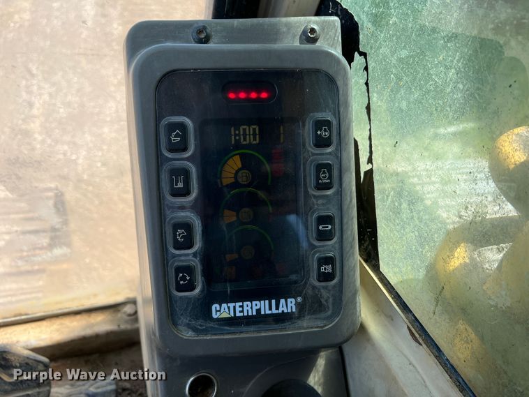 image for item KC9839 1999 Caterpillar 322BL  long reach excavator