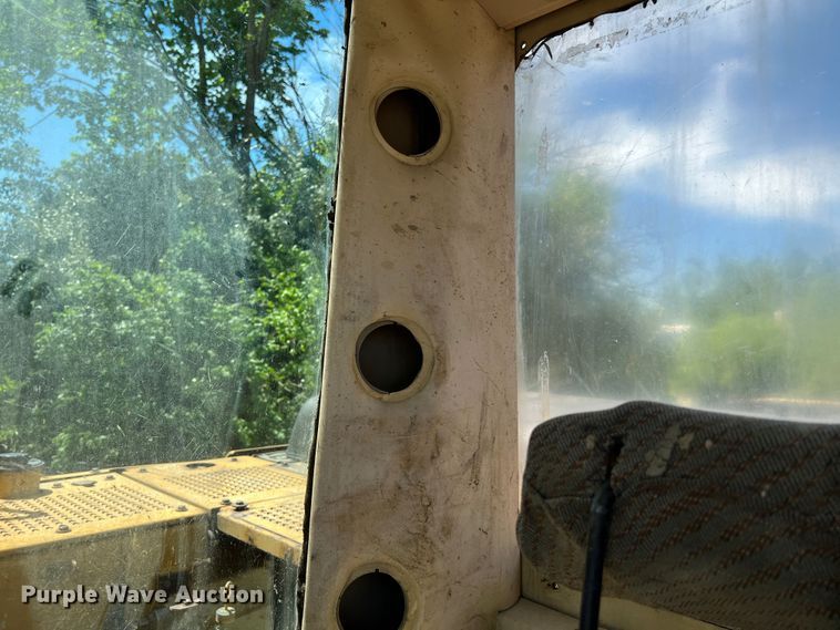 image for item KC9839 1999 Caterpillar 322BL  long reach excavator