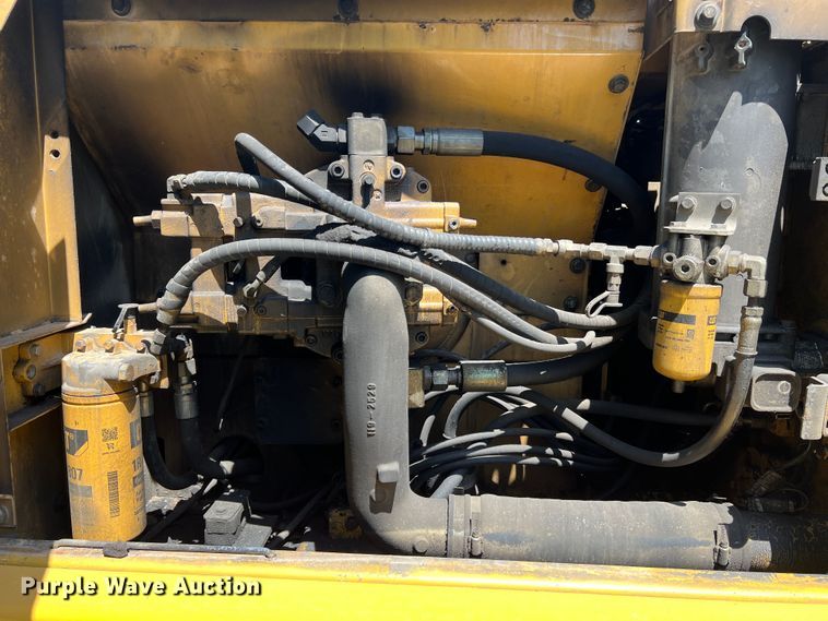 image for item KC9839 1999 Caterpillar 322BL  long reach excavator