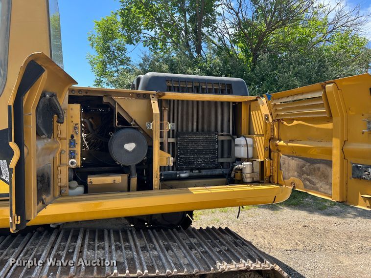 image for item KC9839 1999 Caterpillar 322BL  long reach excavator