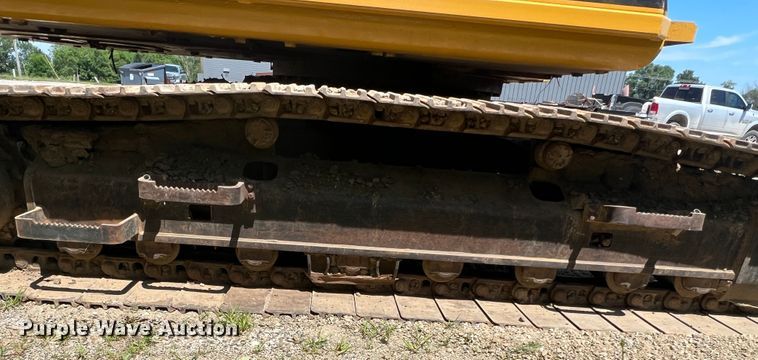 image for item KC9839 1999 Caterpillar 322BL  long reach excavator