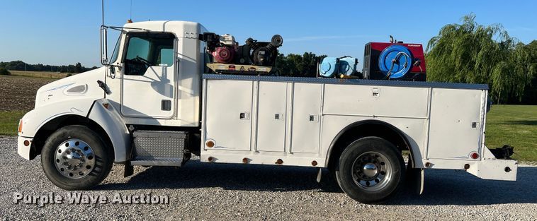 image for item KC9847 1995 Kenworth T300  utility / service truck