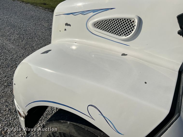 image for item KC9847 1995 Kenworth T300  utility / service truck