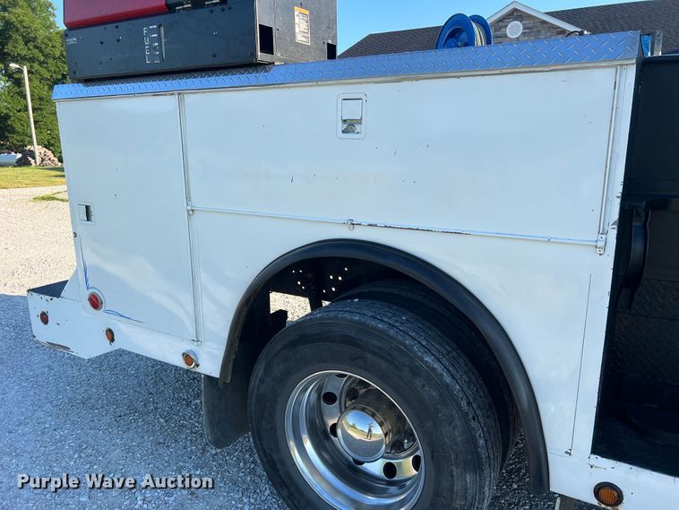 image for item KC9847 1995 Kenworth T300  utility / service truck