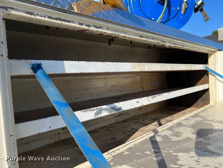 image for item KC9847 1995 Kenworth T300  utility / service truck