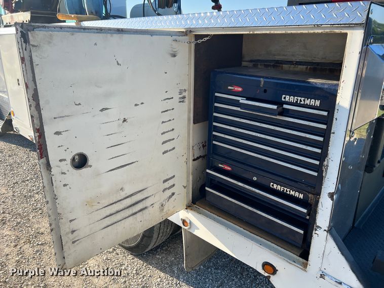 image for item KC9847 1995 Kenworth T300  utility / service truck