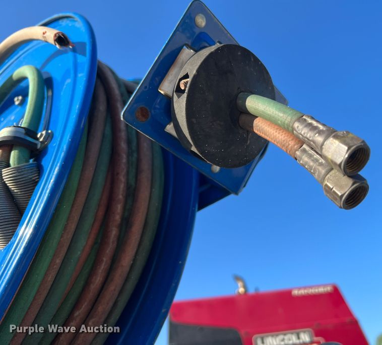 image for item KC9847 1995 Kenworth T300  utility / service truck