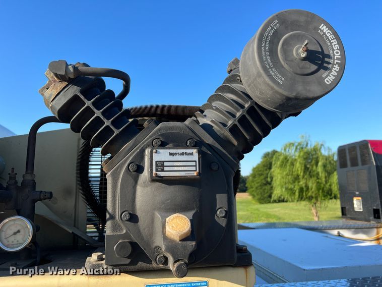 image for item KC9847 1995 Kenworth T300  utility / service truck