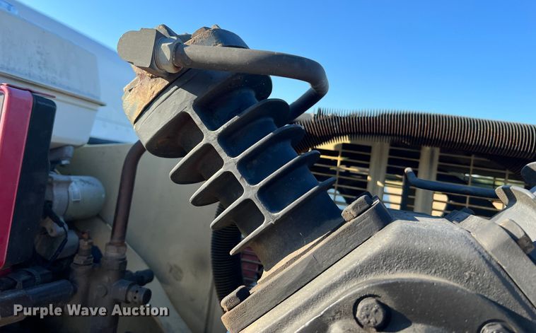 image for item KC9847 1995 Kenworth T300  utility / service truck