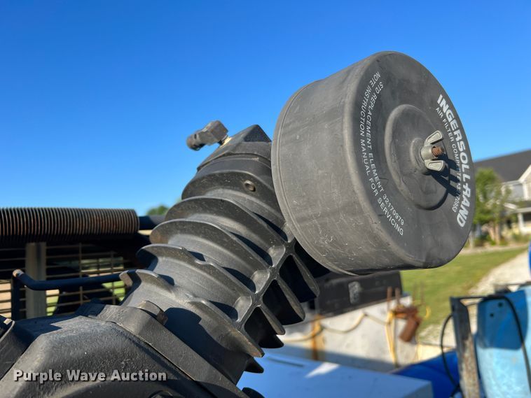 image for item KC9847 1995 Kenworth T300  utility / service truck