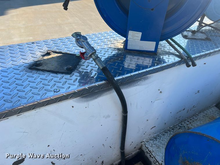 image for item KC9847 1995 Kenworth T300  utility / service truck