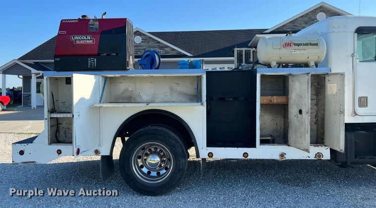 image for item KC9847 1995 Kenworth T300  utility / service truck