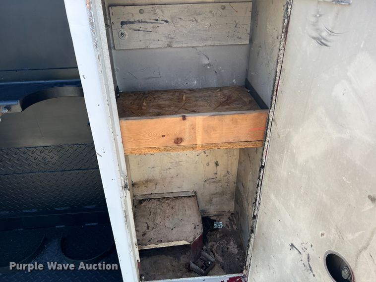 image for item KC9847 1995 Kenworth T300  utility / service truck