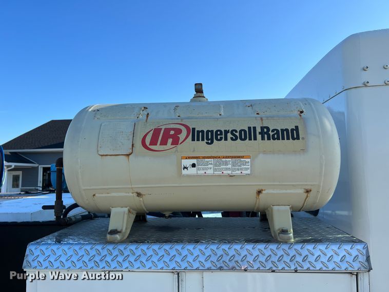 image for item KC9847 1995 Kenworth T300  utility / service truck