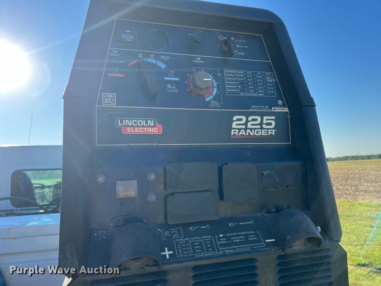 image for item KC9847 1995 Kenworth T300  utility / service truck