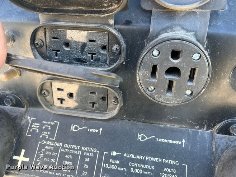 image for item KC9847 1995 Kenworth T300  utility / service truck