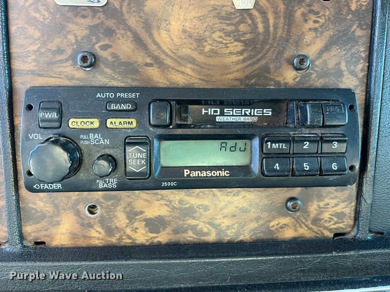 image for item KC9847 1995 Kenworth T300  utility / service truck