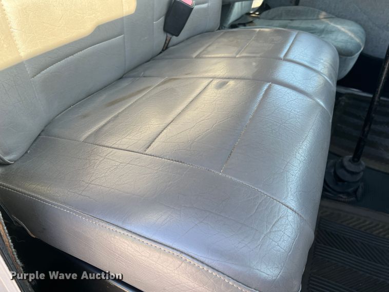 image for item KC9847 1995 Kenworth T300  utility / service truck