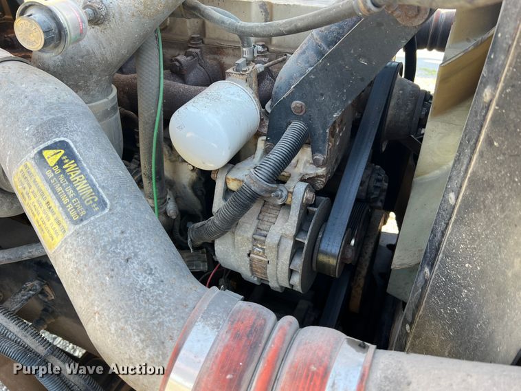 image for item KC9847 1995 Kenworth T300  utility / service truck