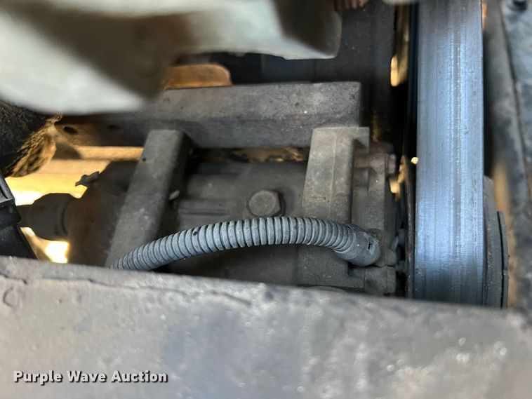 image for item KC9847 1995 Kenworth T300  utility / service truck