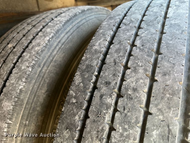 image for item KC9847 1995 Kenworth T300  utility / service truck