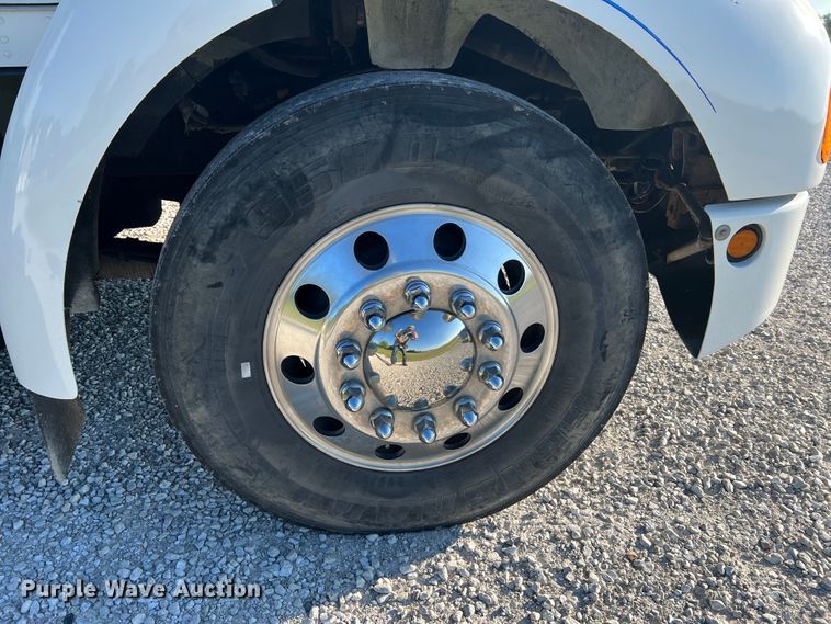 image for item KC9847 1995 Kenworth T300  utility / service truck