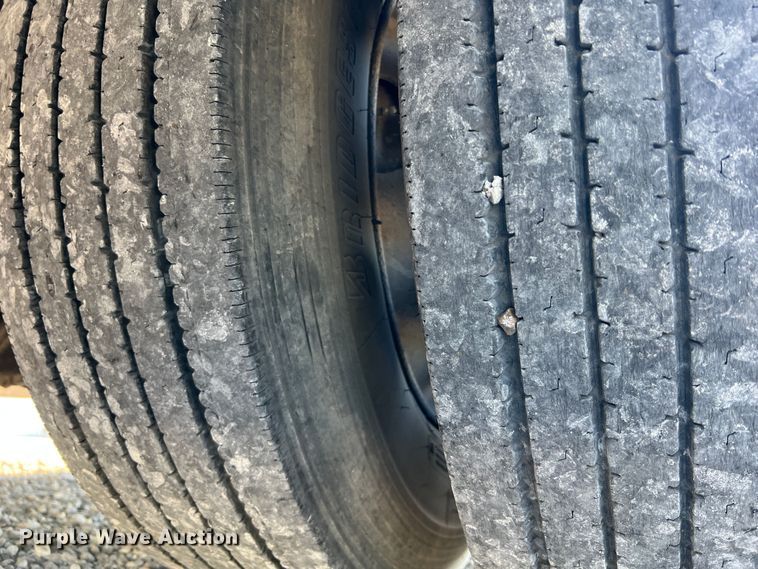 image for item KC9847 1995 Kenworth T300  utility / service truck