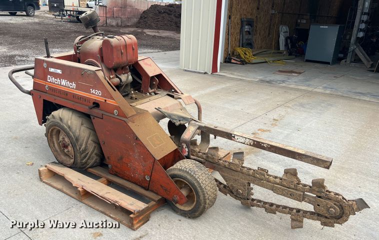 image for item KC9875 Ditch Witch 1420  trencher