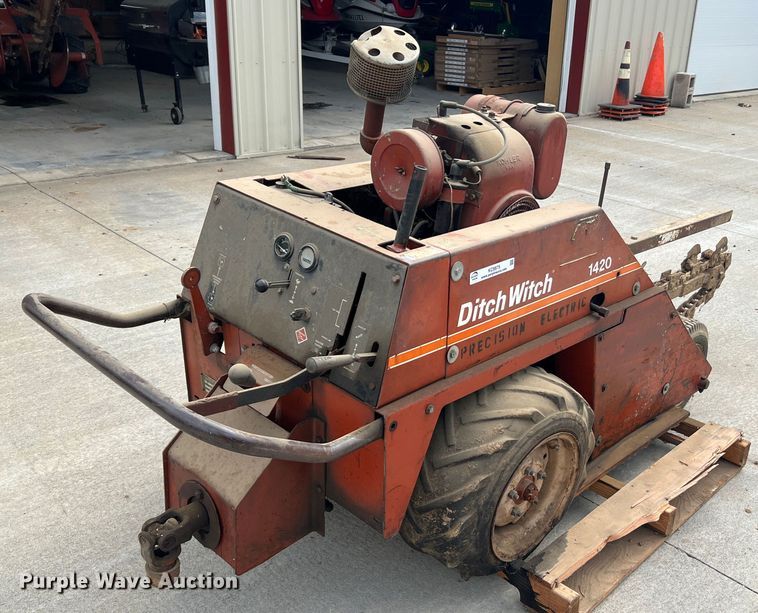 image for item KC9875 Ditch Witch 1420  trencher
