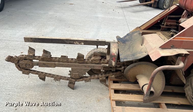 image for item KC9875 Ditch Witch 1420  trencher