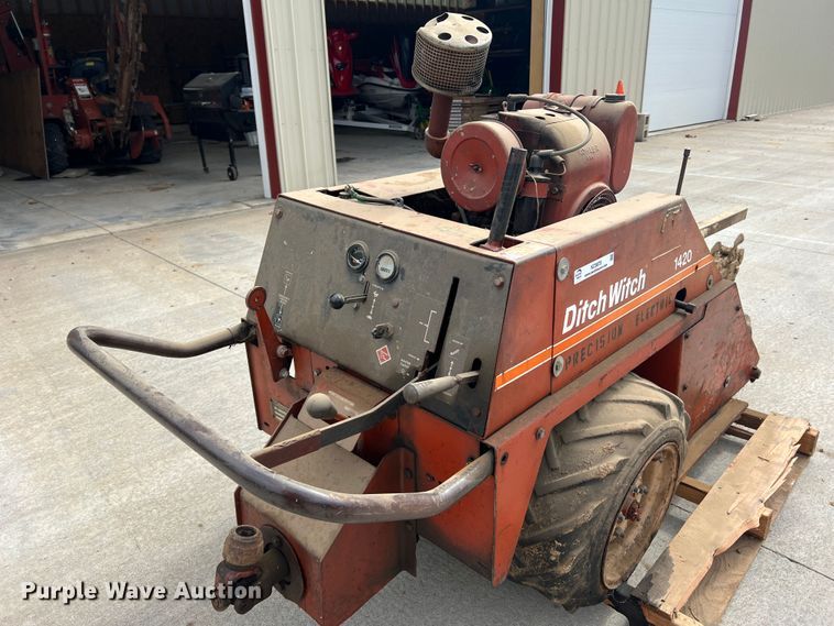 image for item KC9875 Ditch Witch 1420  trencher