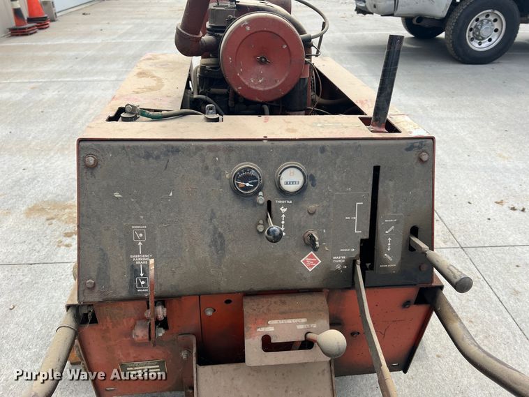 image for item KC9875 Ditch Witch 1420  trencher