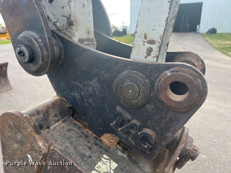 image for item KC9879 2008 Takeuchi TB180FR  excavator