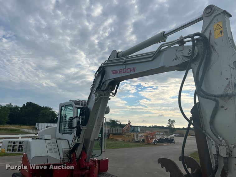 image for item KC9879 2008 Takeuchi TB180FR  excavator