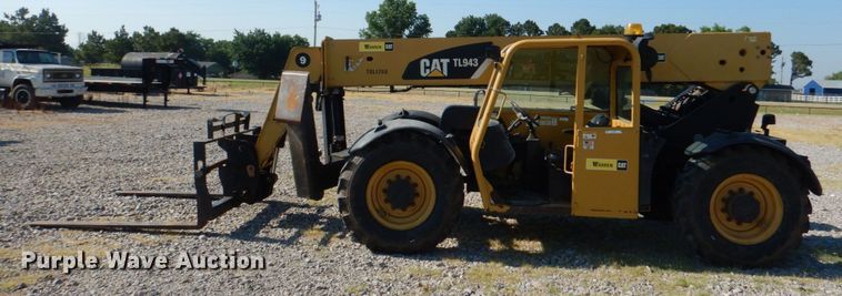image for item KJ9859 2008 Caterpillar TL943  telehandler
