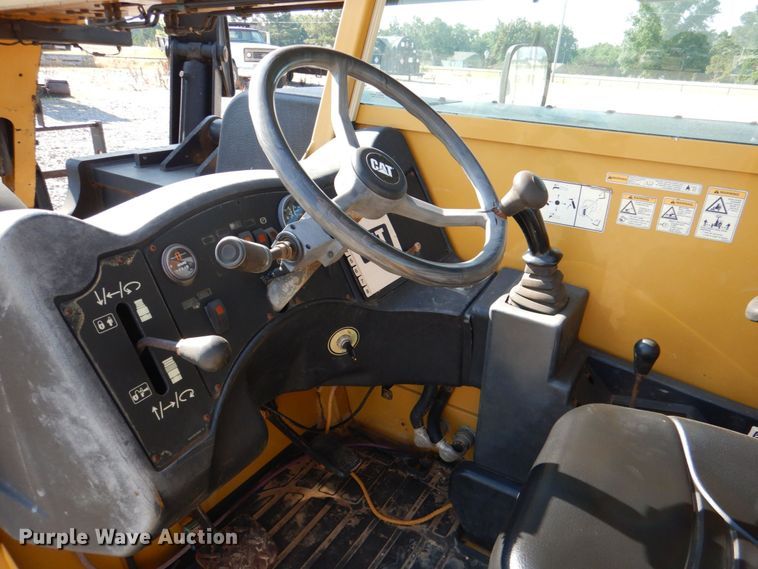 image for item KJ9859 2008 Caterpillar TL943  telehandler