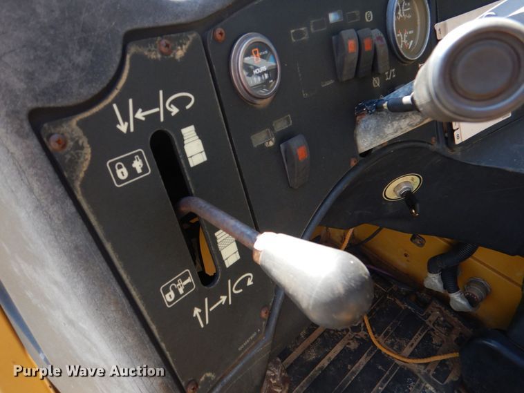 image for item KJ9859 2008 Caterpillar TL943  telehandler