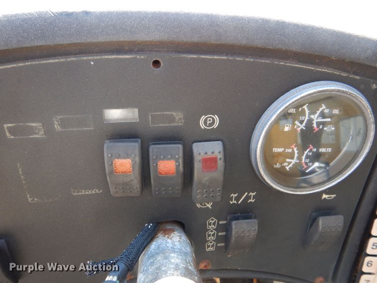 image for item KJ9859 2008 Caterpillar TL943  telehandler