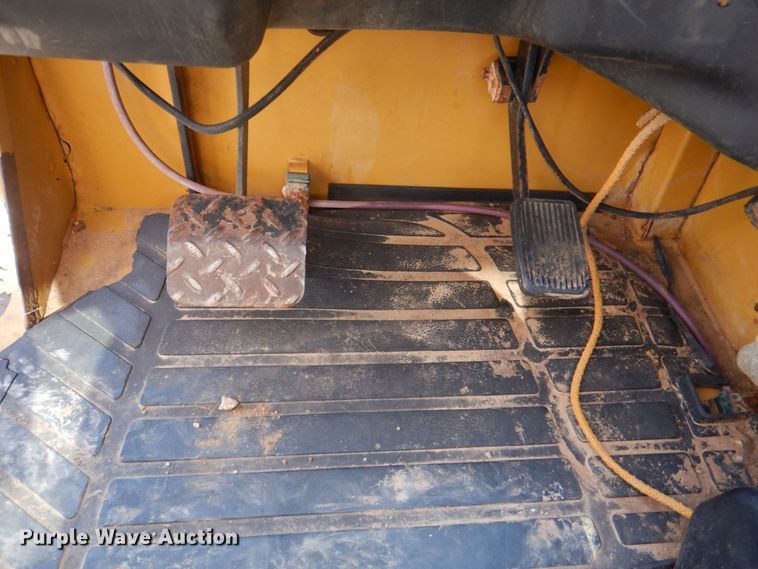 image for item KJ9859 2008 Caterpillar TL943  telehandler