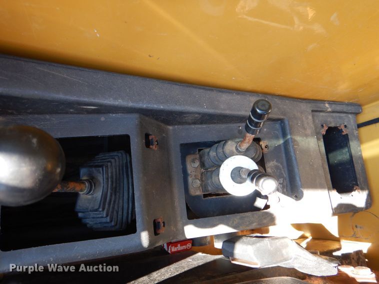 image for item KJ9859 2008 Caterpillar TL943  telehandler