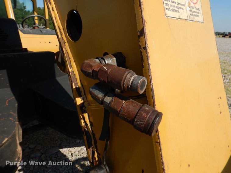 image for item KJ9859 2008 Caterpillar TL943  telehandler