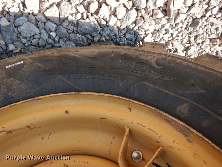 image for item KJ9859 2008 Caterpillar TL943  telehandler