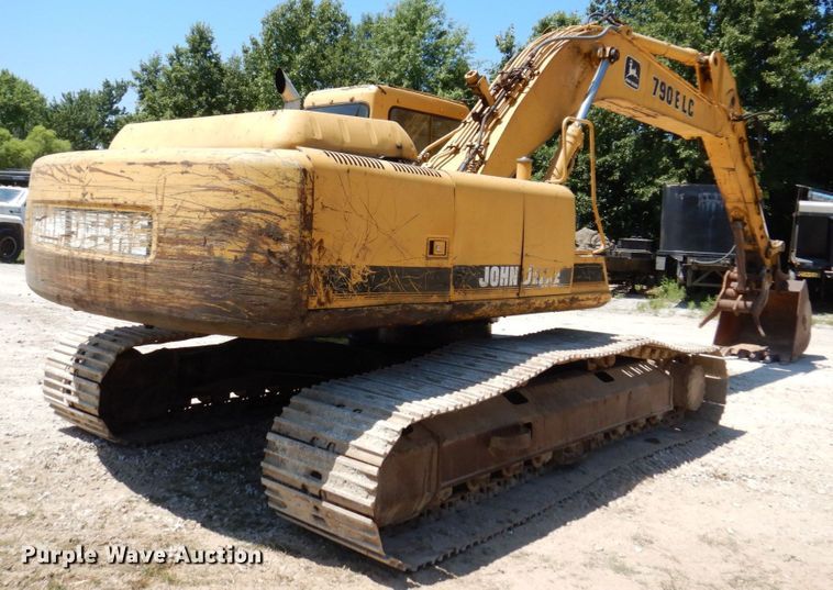 image for item KR9200 1997 John Deere 790ELC  excavator